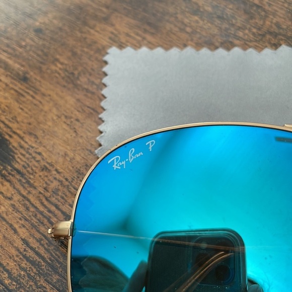 Women's Ray-Ban Aviator Polarized Sunglasses With Case - Picture 10 of 16